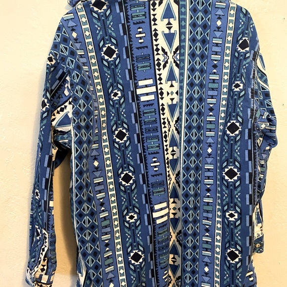 Aztec cabelas flannel - Picture 2 of 2